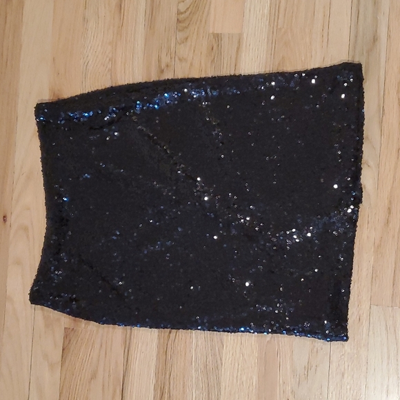 Black Sequence Mini Skirt Size 6 - Picture 1 of 5